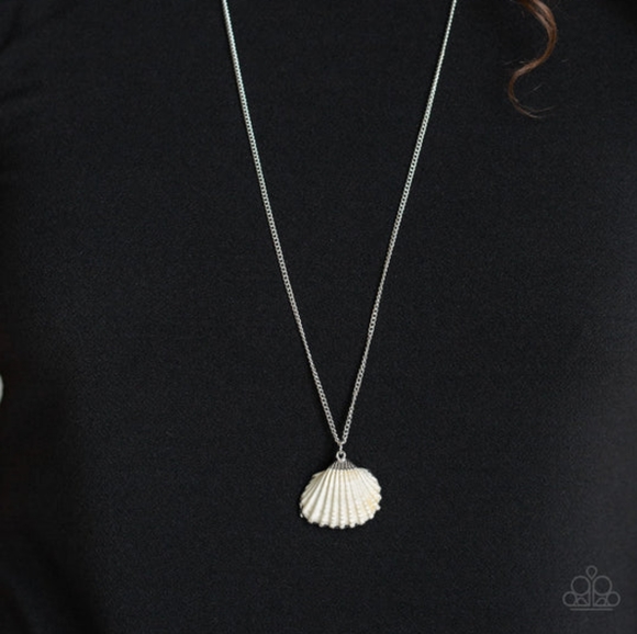 Show and Shell Silver Paparazzi necklace and earrings set - Picture 1 of 2